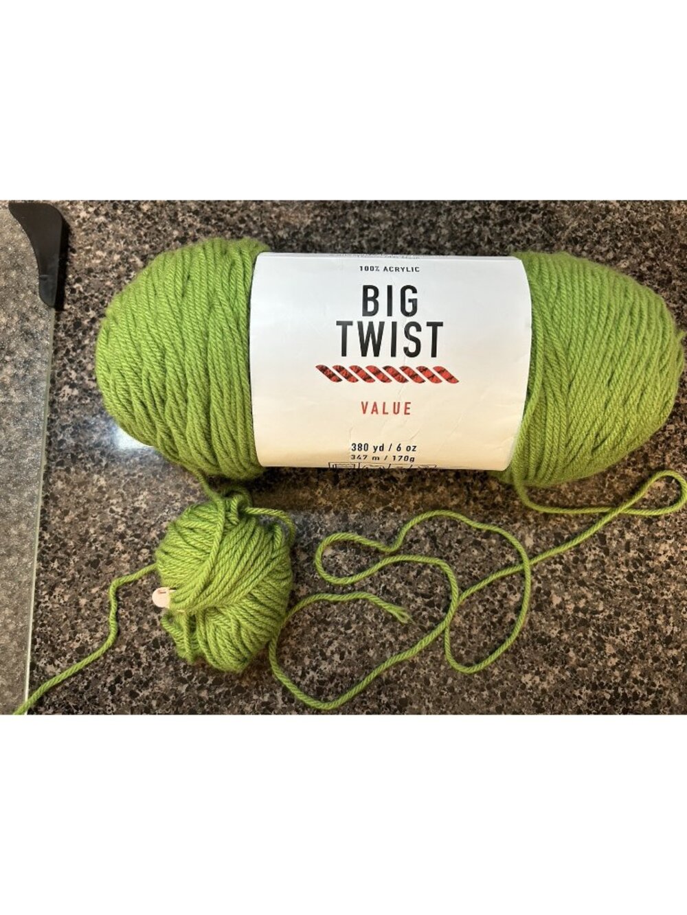 Big Twist Yarn Value #4 Acrylic 380yd/6oz 176g Light Green